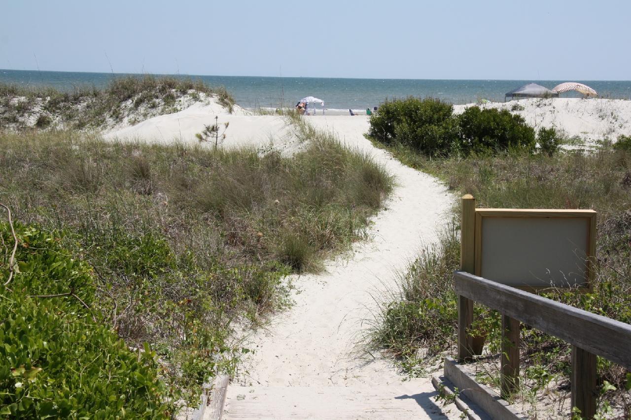 Ocean Villas Deluxe - Oceanfront Villa - Steps To Beach - Great Location - Heated Pool April Hilton Head Island Eksteriør billede
